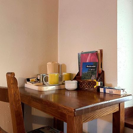 Hotel Peruskenea Jaunsaras ภายนอก รูปภาพ